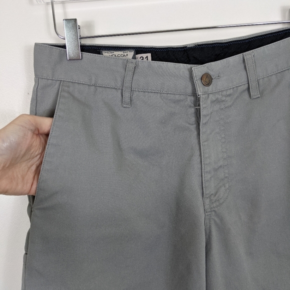 Volcom Gray Canvas Shorts Size 31 - Picture 3 of 9